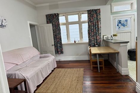 Photo of property in 4 Levy Street, Mount Victoria, Wellington, 6011