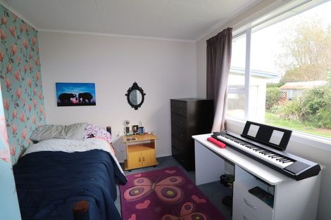 Photo of property in 19 Lake Road, Longbush, Invercargill, 9871