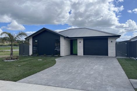 Photo of property in 3 Tutira Place, Poraiti, 4112