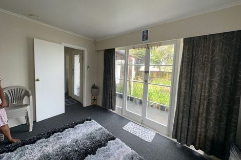 Photo of property in 105 Russell Road, Manurewa, Auckland, 2102