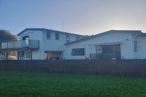 Photo of property in 26 Aputa Avenue, Te Puru, Thames, 3575