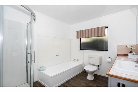 Photo of property in 599b Whangaparaoa Road, Stanmore Bay, Whangaparaoa, 0932