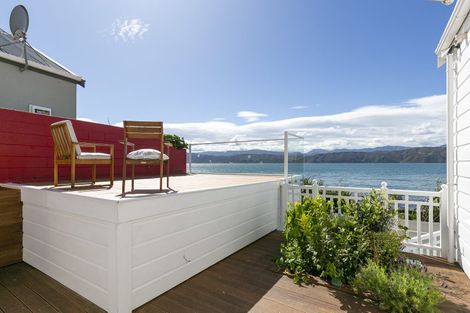 Photo of property in 285 Karaka Bay Road, Karaka Bays, Wellington, 6022