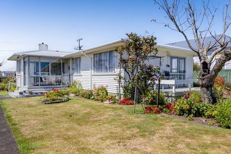 Photo of property in 132 Fairfield Road, Hawera, 4610