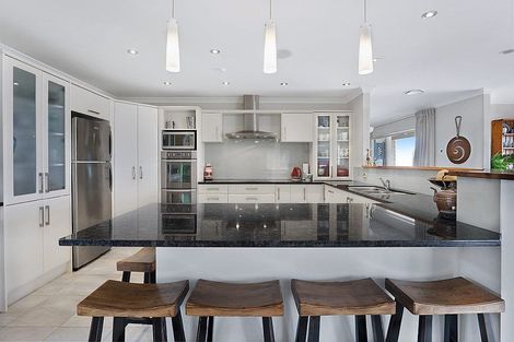 Photo of property in 5 Wairere Road, Torbay, Auckland, 0630