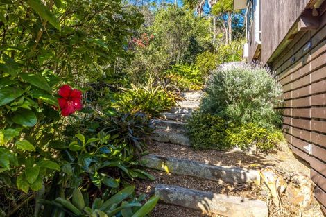 Photo of property in 27 Ocean Road, Surfdale, Waiheke Island, 1081