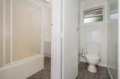 Photo of property in 2/1 Rahiri Road, Mount Eden, Auckland, 1024