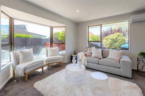 Photo of property in 1/450a Harewood Road, Harewood, Christchurch, 8051