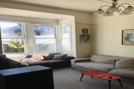 Photo of property in 19 Kenwyn Terrace, Newtown, Wellington, 6021