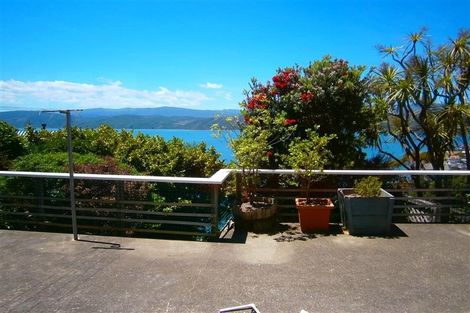 Photo of property in 92 Seatoun Heights Road, Seatoun, Wellington, 6022