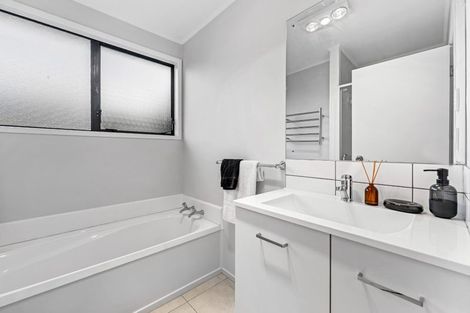 Photo of property in 1/36 Borich Road, Sunnyvale, Auckland, 0612