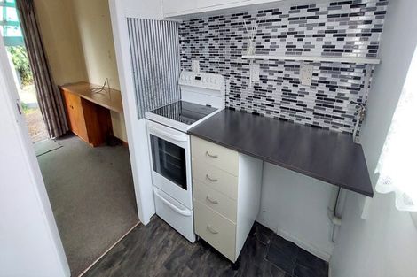 Photo of property in 88 Queenwood Road, Levin, 5510