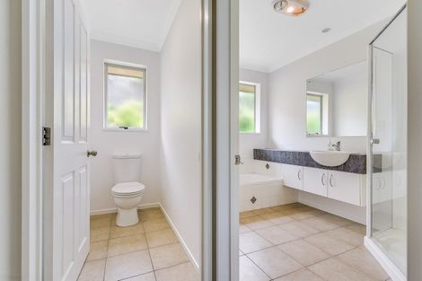 Photo of property in 19 Millennium Heights, Flagstaff, Hamilton, 3210