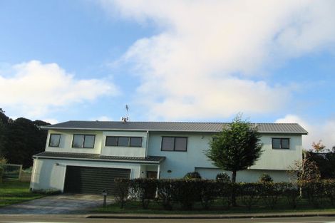 Photo of property in 31 Grays Road, Camborne, Porirua, 5026