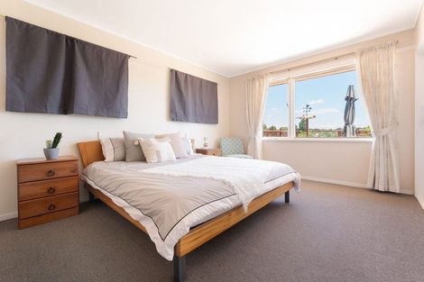 Photo of property in 200 Welcome Bay Road, Welcome Bay, Tauranga, 3112