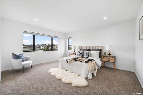 Photo of property in 11 Kuhanui Drive, Karaka, Papakura, 2113