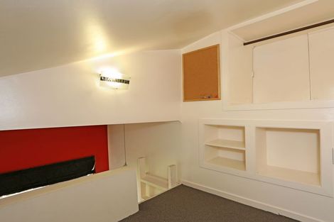 Photo of property in 390 Featherston Street, Palmerston North, 4414