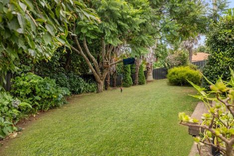Photo of property in 2 Portchester Close, Bethlehem, Tauranga, 3110
