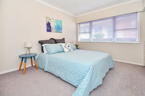 Photo of property in 3 Frank Place, Hillpark, Auckland, 2102