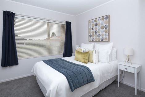 Photo of property in 3 Millisle Place, East Tamaki Heights, Auckland, 2016