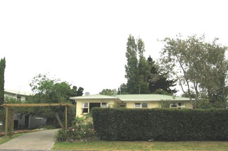 Photo of property in 21 Paramu Avenue, Birkdale, Auckland, 0626