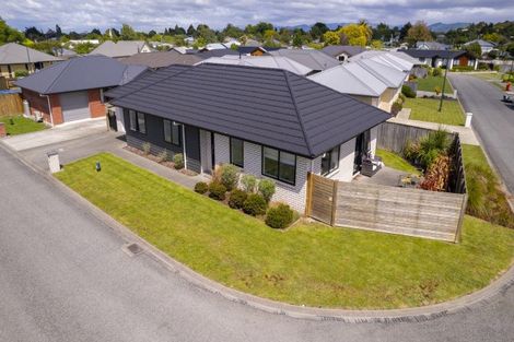 Photo of property in 2 Tarata Grove, Lansdowne, Masterton, 5810