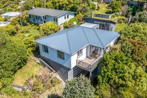 Photo of property in 8 Muri Road, Pukerua Bay, 5026
