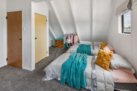 Photo of property in 12 Hereford Street, Springvale, Whanganui, 4501