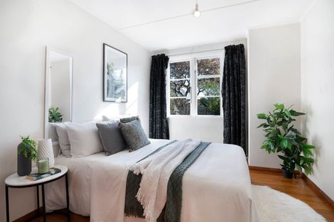 Photo of property in 30 Broadway Street, Martinborough, 5711