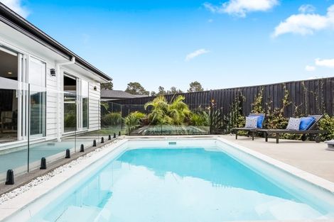 Photo of property in 7 Somerset Place, Stanmore Bay, Whangaparaoa, 0932
