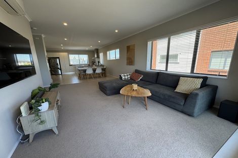 Photo of property in 7 Danga Lane, Hobsonville, Auckland, 0616