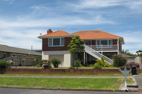 Photo of property in 48a Torkar Road, Clarks Beach, 2122