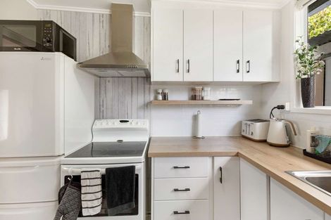 Photo of property in 2/54 Weston Avenue, Roslyn, Palmerston North, 4414