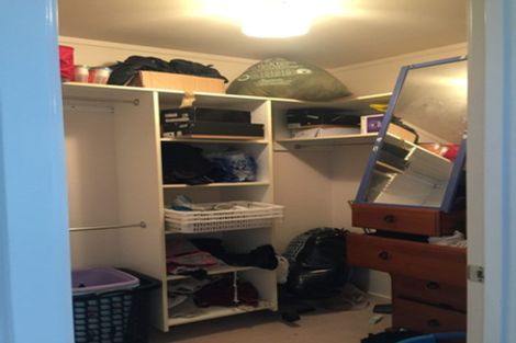 Photo of property in 293 Boord Crescent, Kumeu, 0891