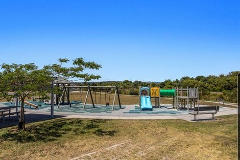 Photo of property in 7 Karearea Drive, Coastlands, 3120