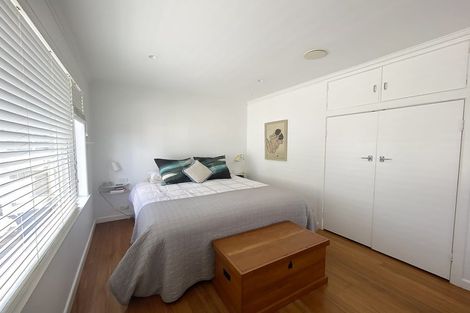 Photo of property in 8 Waipani Road, Te Atatu Peninsula, Auckland, 0610