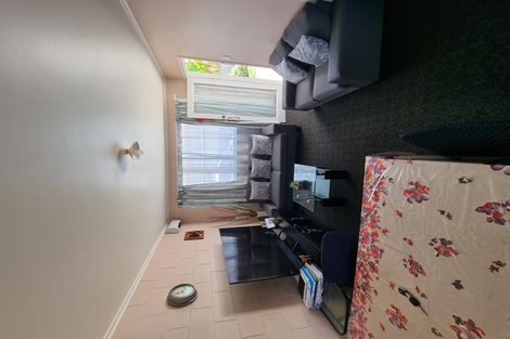 Photo of property in 65 Avenue Road, Otahuhu, Auckland, 1062