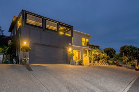 Photo of property in 14 Charlotte Way, Raumati South, Paraparaumu, 5032