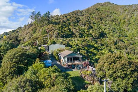 Photo of property in 2067 Kenepuru Road, Te Mahia, Picton, 7282