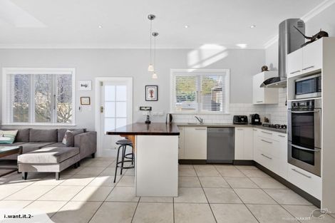 Photo of property in 22 Trent Street, Island Bay, Wellington, 6023