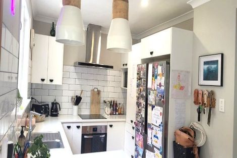 Photo of property in 6 View Road, Titahi Bay, Porirua, 5022