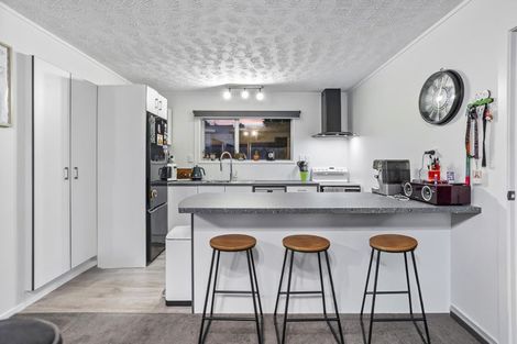 Photo of property in 3/29 Garelja Road, Henderson, Auckland, 0612