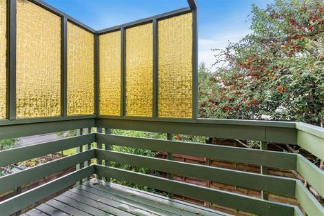 Photo of property in 2/98 Velma Road, Hillcrest, Auckland, 0627