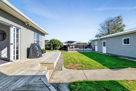 Photo of property in 11 Fantham Street, Hawera, 4610