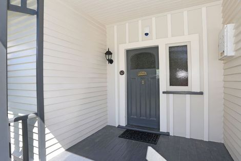 Photo of property in 390 Featherston Street, Palmerston North, 4414