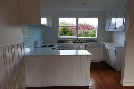 Photo of property in 3/5 Braemar Road, Castor Bay, Auckland, 0620