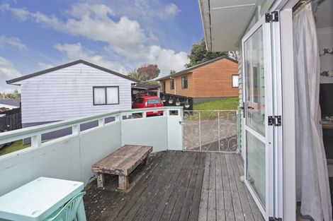 Photo of property in 33 Henderson Crescent, Parkvale, Tauranga, 3112
