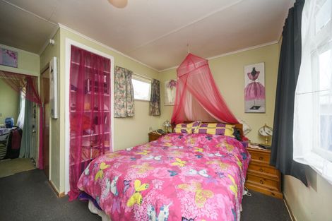 Photo of property in 11 Botanical Road, Takaro, Palmerston North, 4412