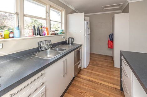 Photo of property in 19 Selwyn Crescent, College Estate, Whanganui, 4500