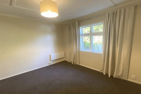 Photo of property in 5 Lonsdale Crescent, Rongotai, Wellington, 6022